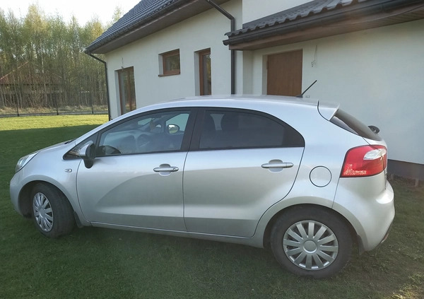 Kia Rio cena 27900 przebieg: 122000, rok produkcji 2014 z Olecko małe 79